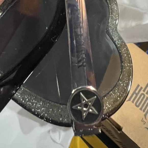 Killstar disco enfer heart shaped glasses gray brand new - Picture 3 of 4